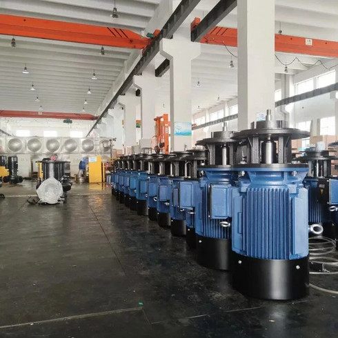 Насос циркуляционный CNP TD50-24G/2SWHCJ